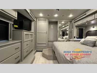 2026 Tiffin Motorhomes Allegro RED photo 17