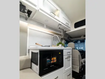 2027 Coachmen Beyond photo 4