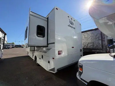 2027 Jayco Alante SE photo 9