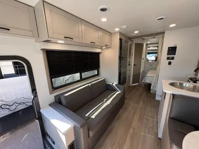 2027 Jayco Alante SE photo 17