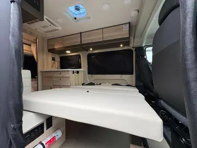2027 Jayco Comet photo 12
