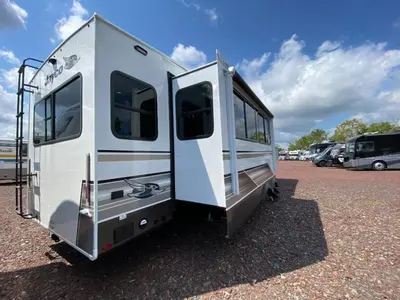 2027 Jayco Eagle photo 3