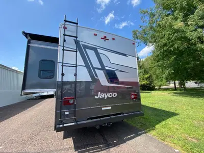 2027 Jayco Greyhawk photo 8