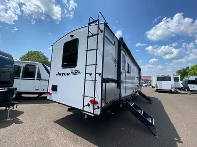 2027 Jayco Jay Feather photo 7