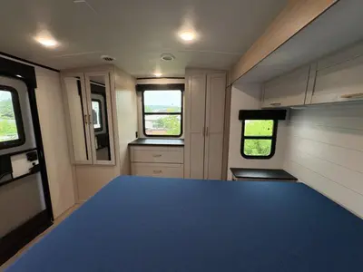 2027 Jayco Jay Feather photo 40