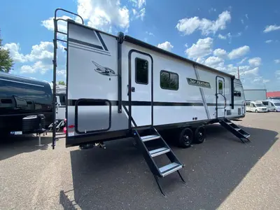 2027 Jayco Jay Feather photo 8
