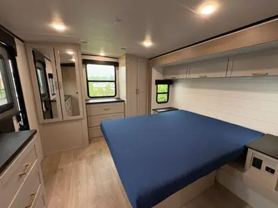 2027 Jayco Jay Feather photo 37