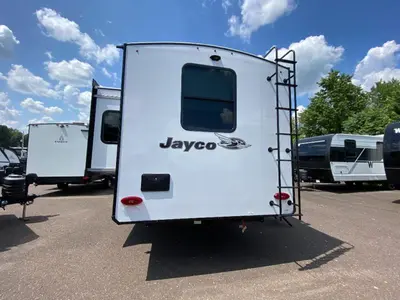 2027 Jayco Jay Feather photo 6
