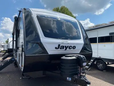 2027 Jayco Jay Feather photo 3