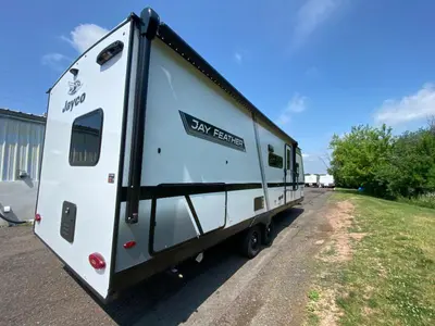 2027 Jayco Jay Feather SL photo 10
