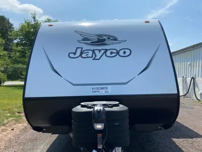 2027 Jayco Jay Feather SL photo 2
