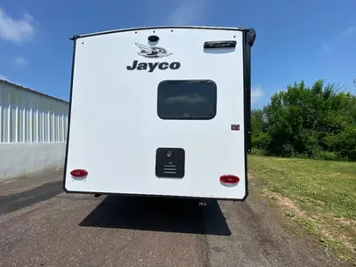2027 Jayco Jay Feather SL photo 9