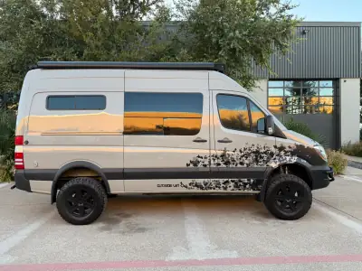 2016 OUTSIDE VAN TIMBER photo 2