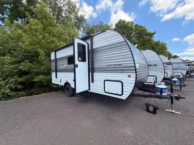 2027 Jayco Jay Flight photo 2