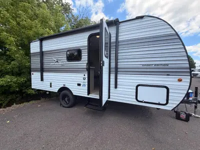 2027 Jayco Jay Flight photo 3