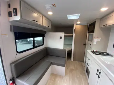 2027 Jayco Jay Flight photo 12