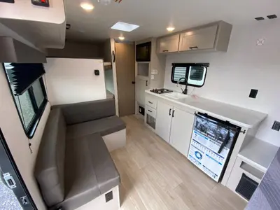 2027 Jayco Jay Flight photo 11
