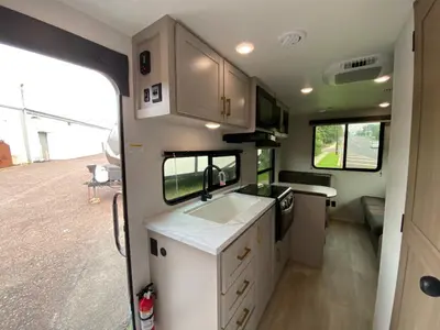 2027 Jayco Jay Flight photo 13