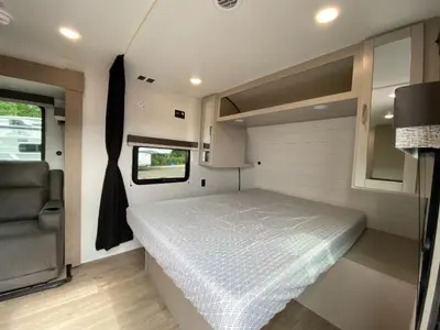 2027 Jayco Jay Flight photo 12