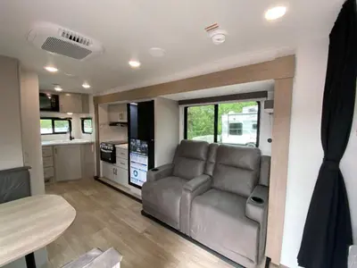 2027 Jayco Jay Flight photo 15