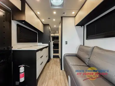 2026 Tiffin Motorhomes Open Trail photo 10