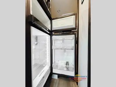 2026 Tiffin Motorhomes Open Trail photo 18