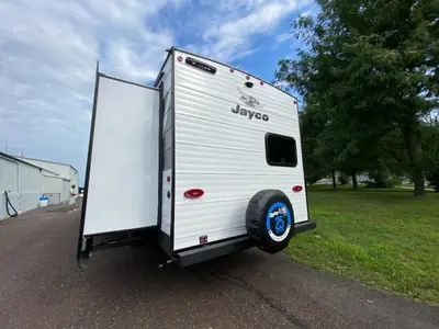 2027 Jayco Jay Flight photo 9