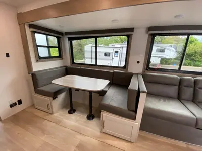 2027 Jayco Jay Flight photo 33