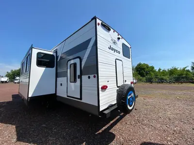2027 Jayco Jay Flight photo 5