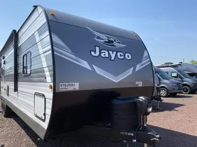 2027 Jayco Jay Flight photo 3