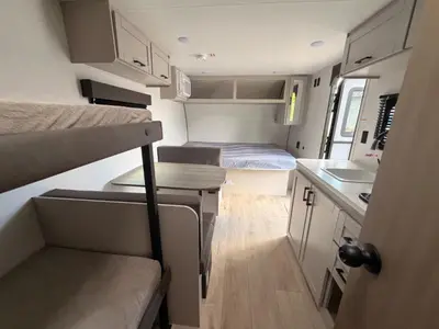 2027 Jayco Jay Flight photo 38