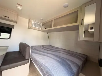 2027 Jayco Jay Flight photo 11