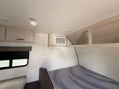 2027 Jayco Jay Flight photo 12