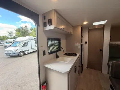 2027 Jayco Jay Flight photo 11