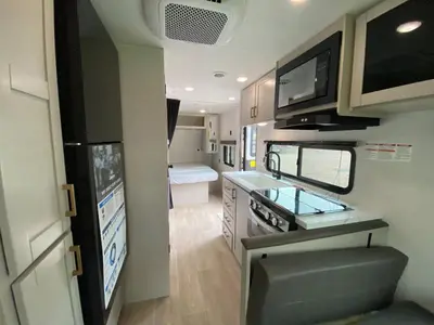 2027 Jayco Jay Flight photo 29