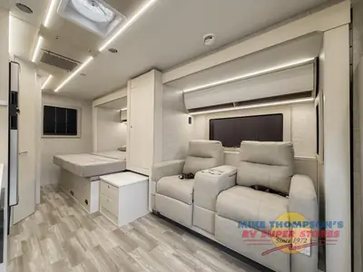 2026 Tiffin Motorhomes Wayfarer photo 13