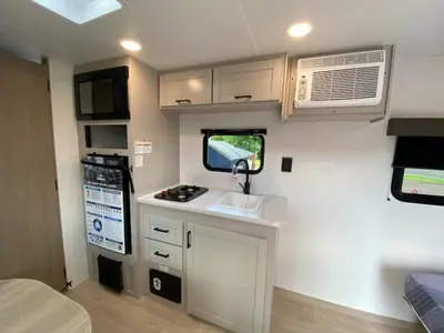 2027 Jayco Jay Flight photo 18