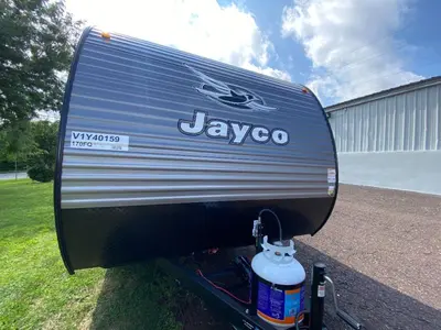 2027 Jayco Jay Flight photo 2