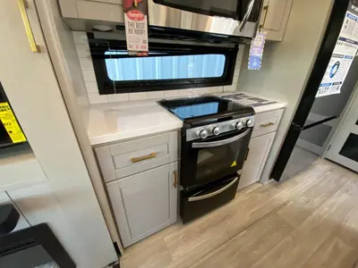 2027 Jayco North Point photo 32