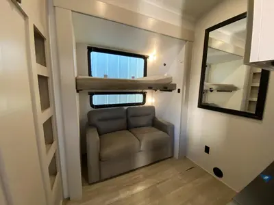 2027 Jayco North Point photo 41