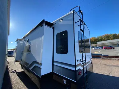 2027 Jayco North Point photo 5