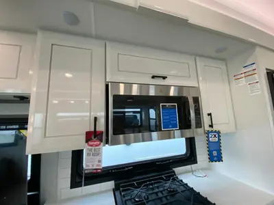 2027 Jayco Pinnacle photo 24