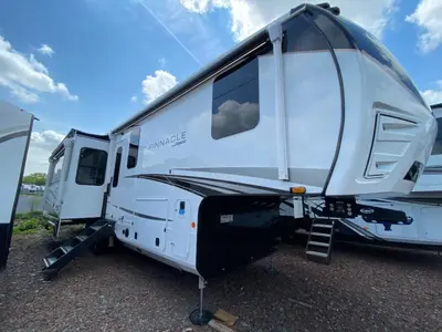 2027 Jayco Pinnacle photo 9