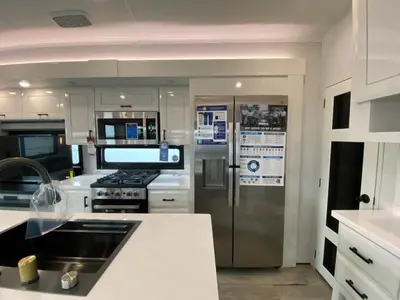 2027 Jayco Pinnacle photo 18