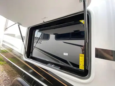 2027 Jayco Pinnacle photo 8