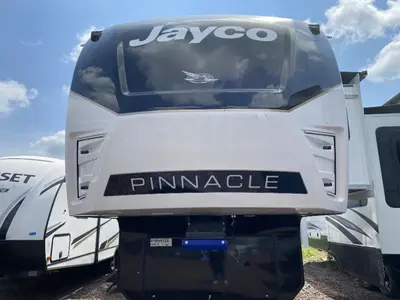 2027 Jayco Pinnacle photo 2