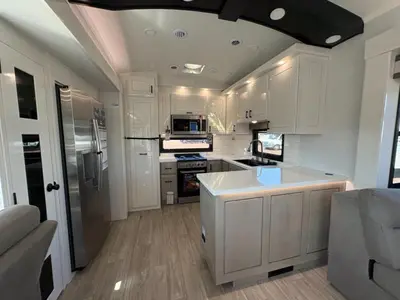 2027 Jayco Pinnacle photo 19