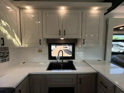 2027 Jayco Pinnacle photo 31