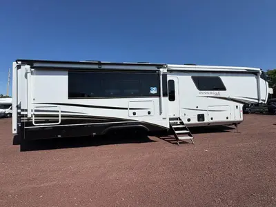 2027 Jayco Pinnacle photo 11