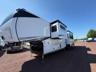 2027 Jayco Pinnacle photo 4